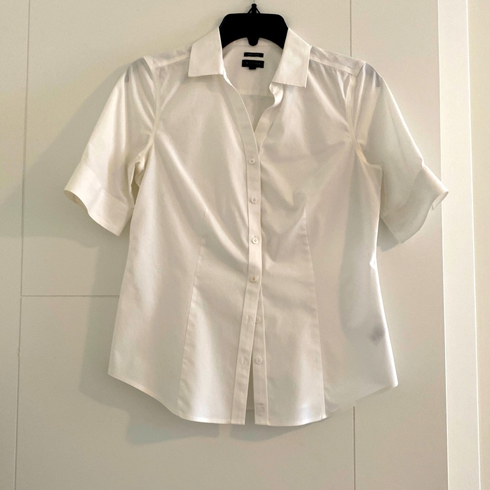 Short sleeve button down